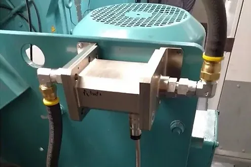 Online Oil Sensors Like This One Are Revolutionising Oil Maintenance - Miniotec