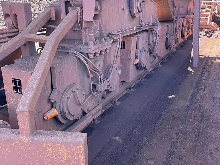 Wireless vibration sensor monitoring a piece of rotating machinery on site
